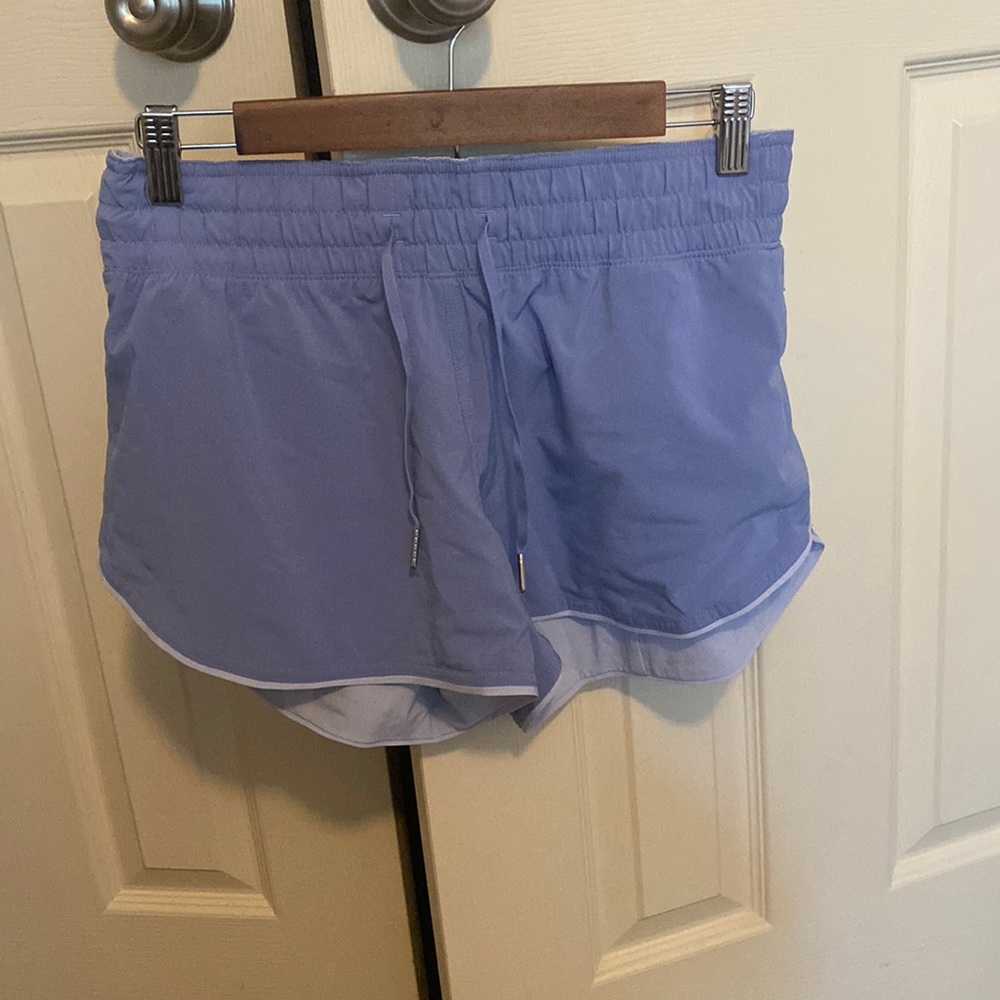 Lululemon reversible short size 6
